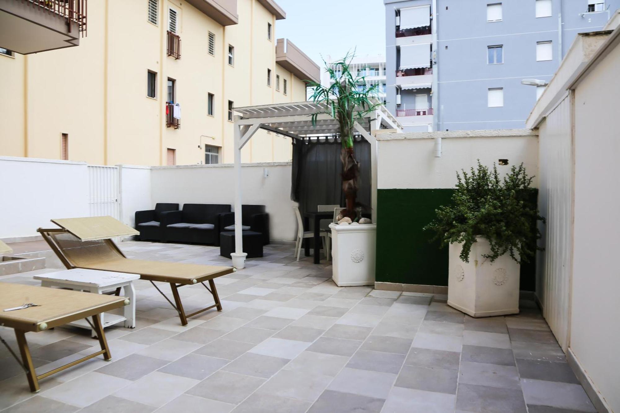 La Dimora Di Rebecca Apartment Bari Luaran gambar